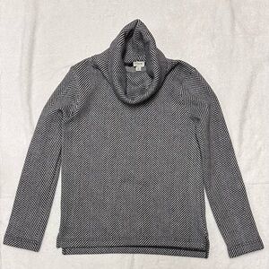 J Crew relaxed around neck, turtleneck Size S